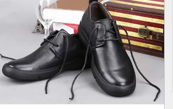 Лятото 2 нови мъжки обувки корейската версия на тренда 9 мъжки ежедневни обувки Z12S155