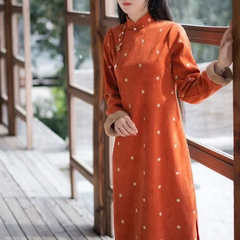 През зимата 2022 година новите китайски дебнещ рокля-часова Рокли